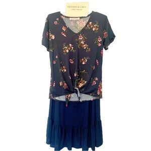 Tiffany & Grey Two Piece Top & Skirt Set Size Small